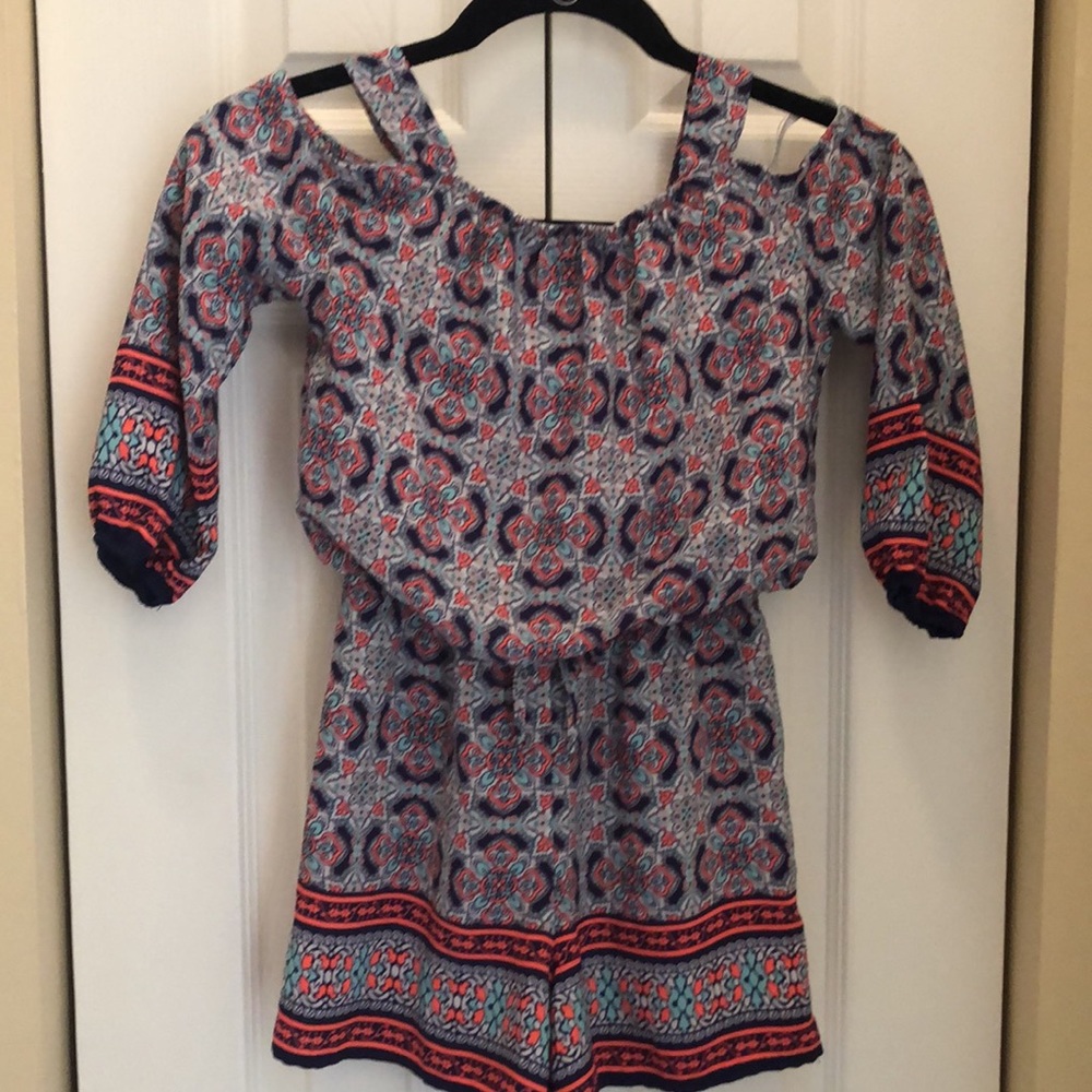 My Michelle Girls beautiful 1-piece tile print pull-on romper bow/elastic waist